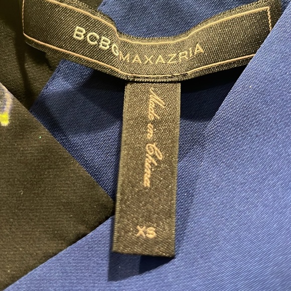 BCBG Silk top - - Picture 4 of 7